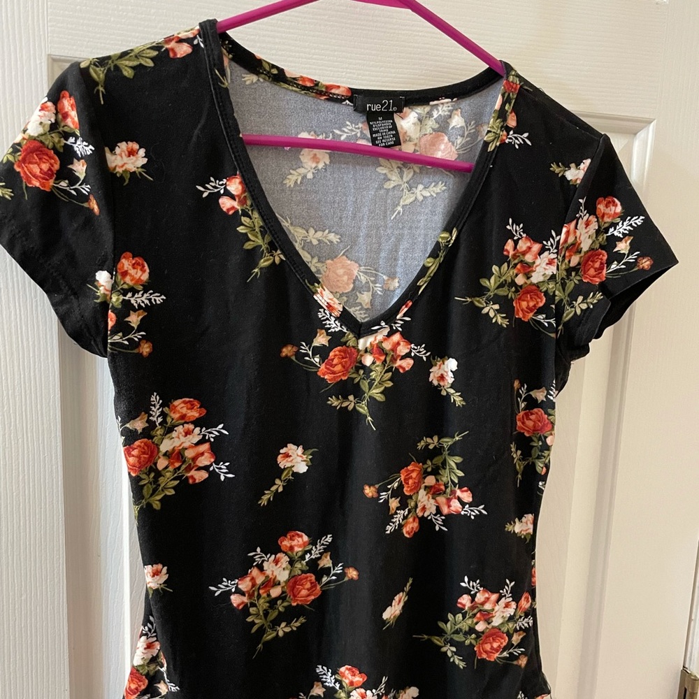 black floral t shirt
